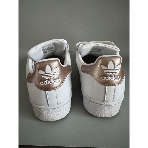 Adidas Superstar White Metallic Women’s Size 11 CG5463 EUC Lace Up Sneaker - Picture 5 of 8